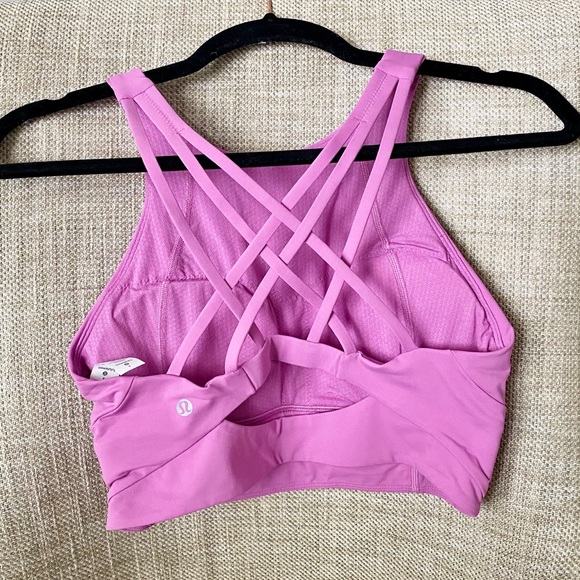 SOLD:🎀lululemon athletica Sports Bra🎀 - Picture 2 of 3